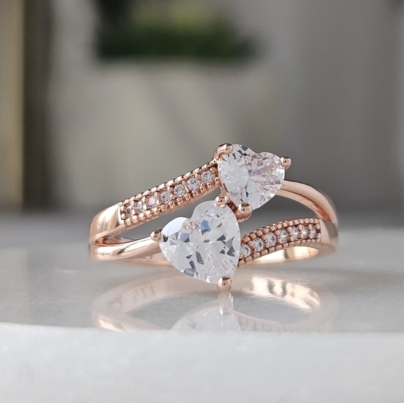 Double heart ring, 18k Rosegold finish From the Charmed Aroma - Picture 2 of 6